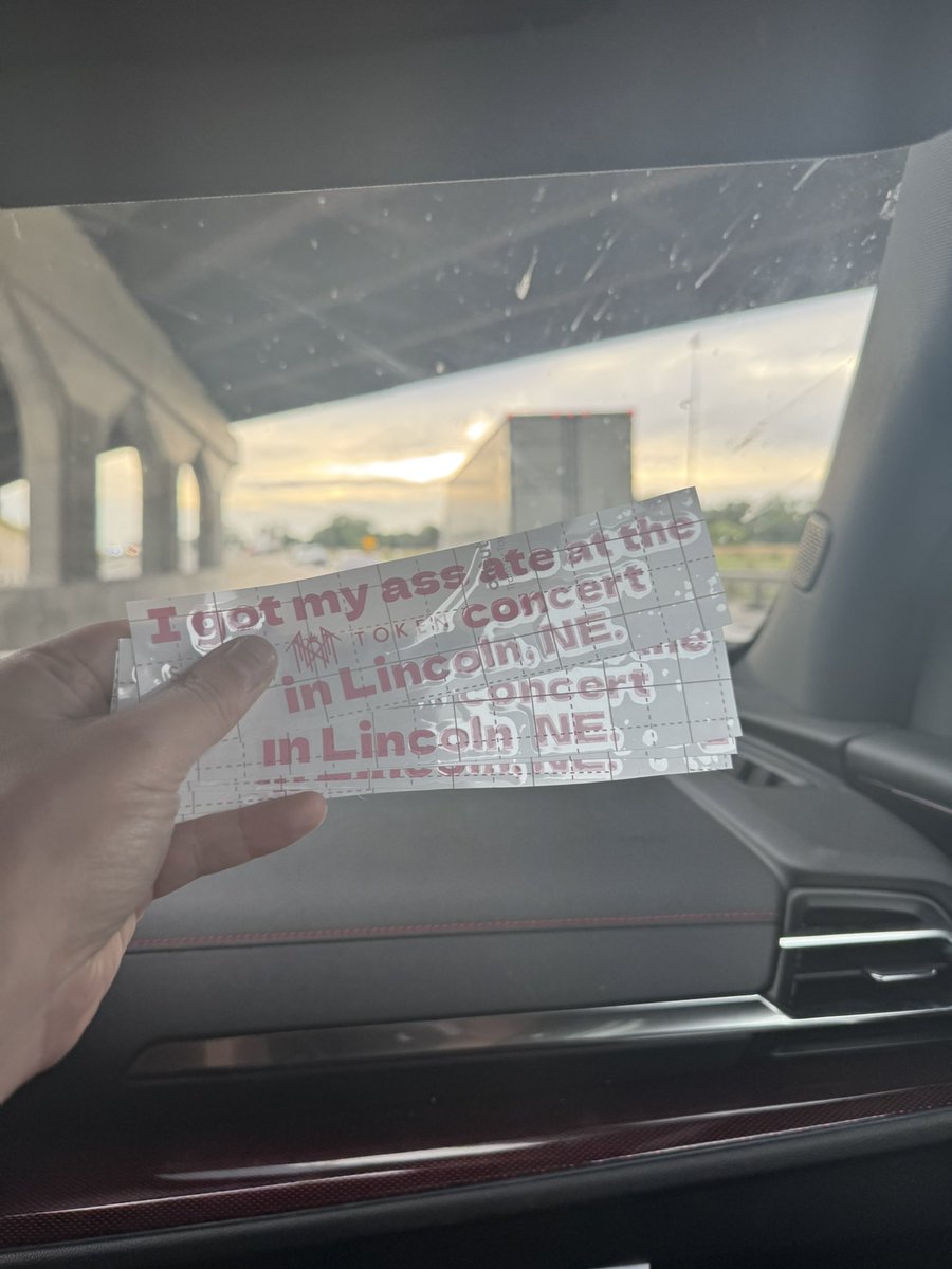 Bootytoots tweet media