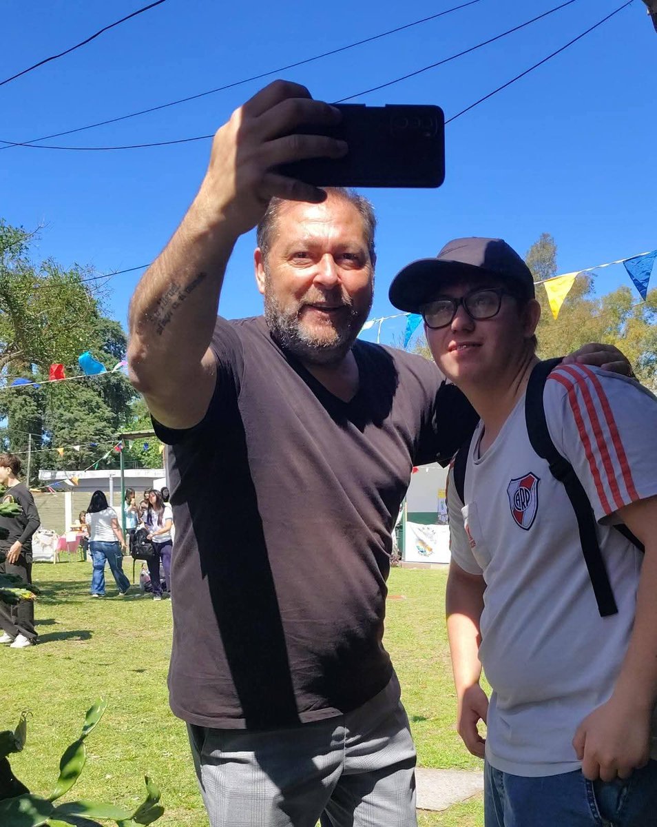 juanjo_castro's tweet photo. ¡Gracias por la invitación al 2° Encuentro de Centros de Estudiantes de Escuelas Secundarias! Fue un placer participar en este evento tan importante en el Centro de Formación N° 402 de Bella Vista. https://t.co/N8AhtOmETo