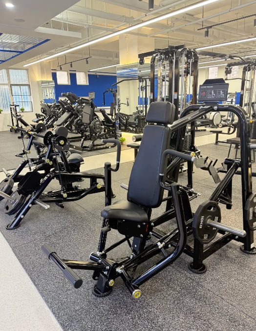 Paulobrunorego's tweet photo. My muscle lines have become very obvious! I was a fitness novice before, but now I have mastered all the equipment. https://t.co/ZToZVWFg4G