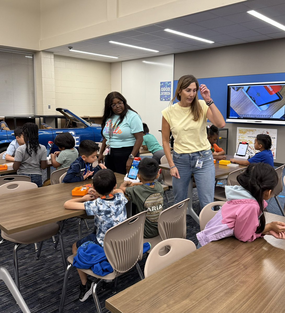 F. Fernandez (@libraryge) on Twitter photo Learning all about Osmos with 1st grade & <a href="/EdTech4Schiurr/">Courtney Schiurring</a> <a href="/Golbowtweets/">Golbowtweets</a> <a href="/katy_libraries/">Katy ISD Libraries</a> Learning all about Osmos with 1st grade & <a href="/EdTech4Schiurr/">Courtney Schiurring</a> <a href="/Golbowtweets/">Golbowtweets</a> <a href="/katy_libraries/">Katy ISD Libraries</a>