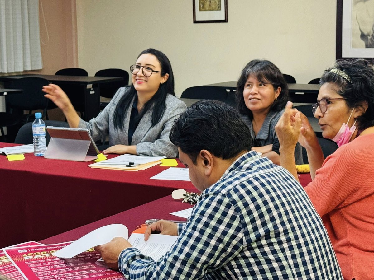 cociteioficial's tweet image. 📳 ¡Construimos un futuro con #Inteligencia #Artificial y protección de patentes! 📳

En el marco de nuestra agenda de #innovación, nos reunimos con investigadores de @SUNEO_UTM para organizar el seminario de #IA empresarial, así como la difusión de la importancia de patentar.