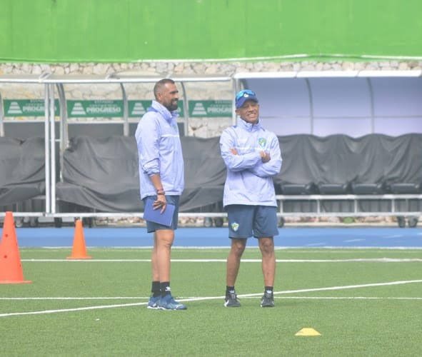 🚨👻 Esteve Padilla presenta su renuncia como Auxiliar Técnico de Roberto Hernández.