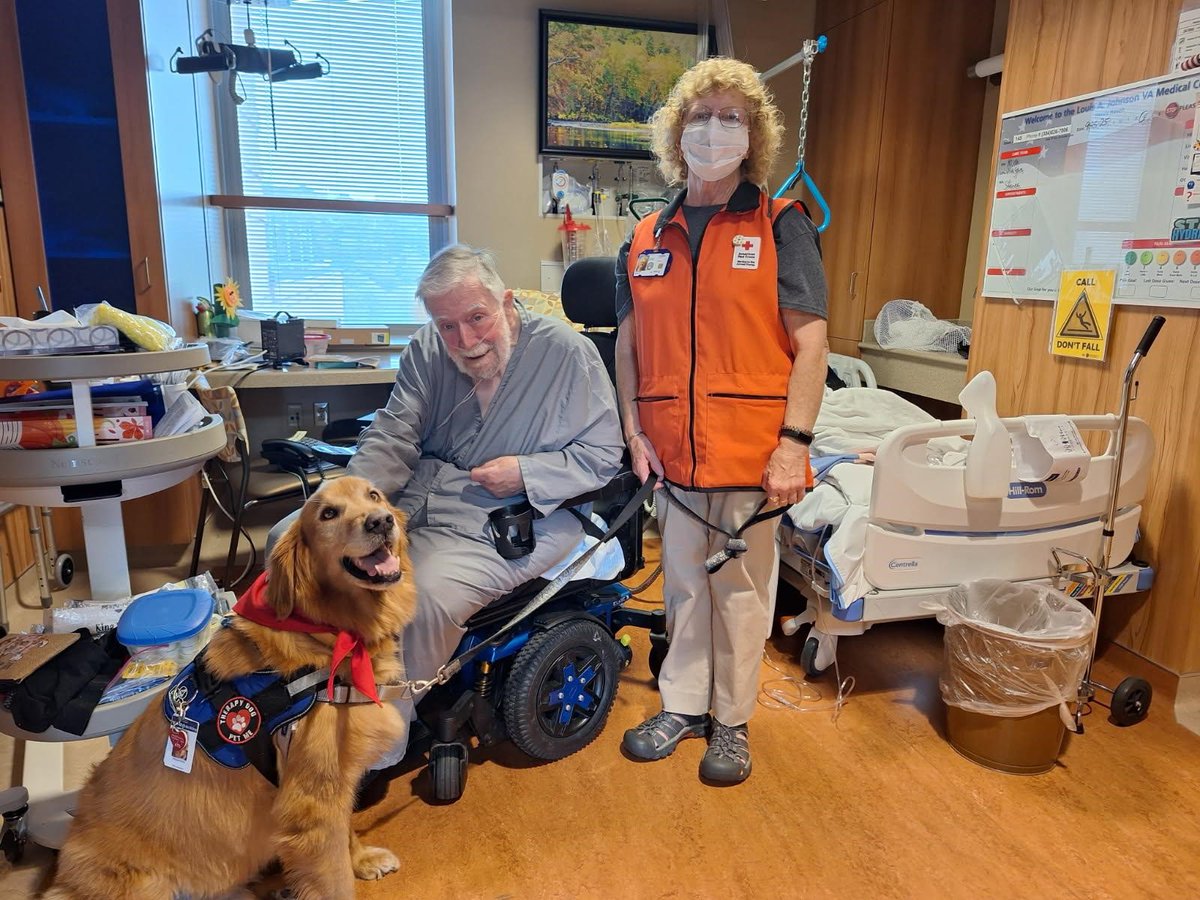 @redcrosscar Animal Visitation Team of Roxane Swisher &amp; Simba visited with veterans at the Clarksburg VA Medical Center. Thank you, Roxane and Simba. To learn more about our Service to the Armed Forces programs, visit redcross.org/saf or call 877-272-7337.
