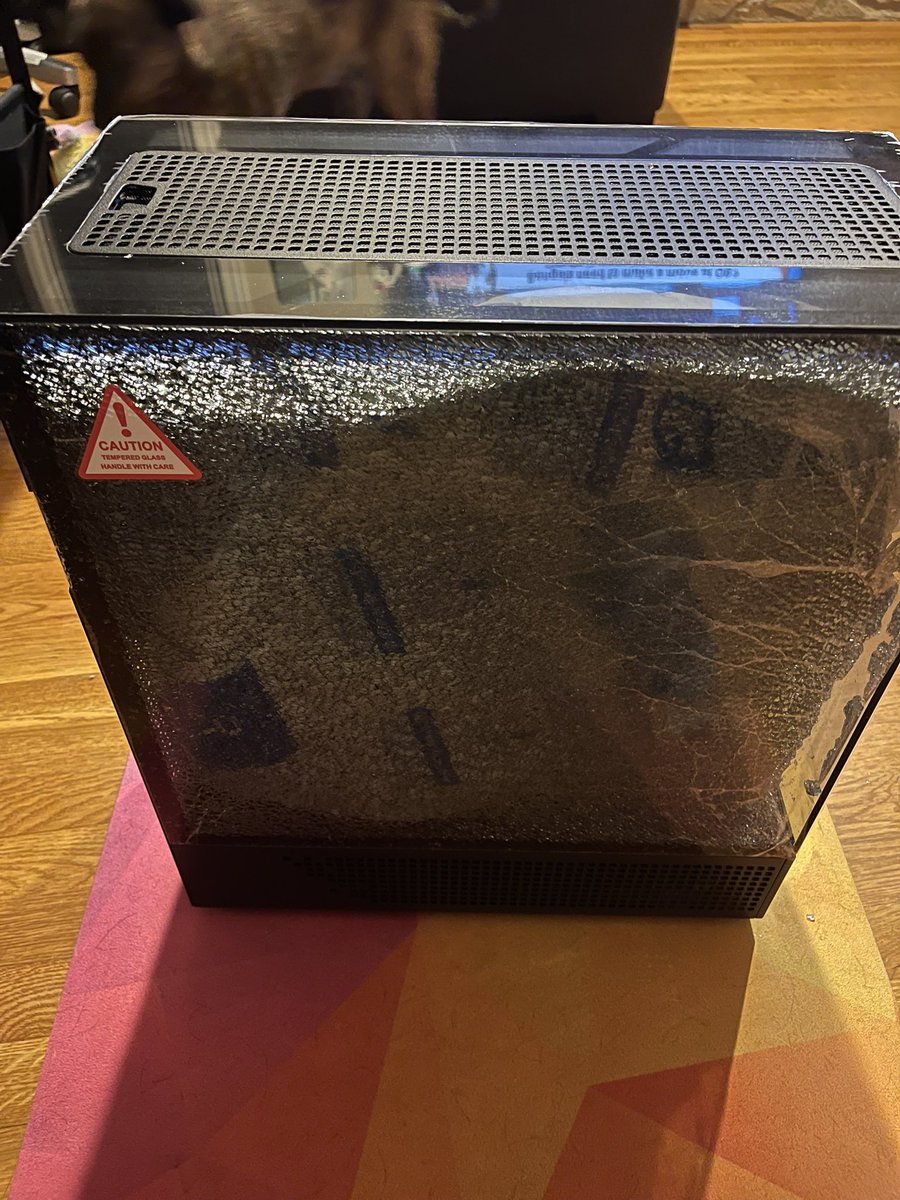 KevinMSellsLA's tweet photo. @Walmart @FedExHelp @iBUYPOWER 

Just opened up my new pc https://t.co/XsnzcpO5zA