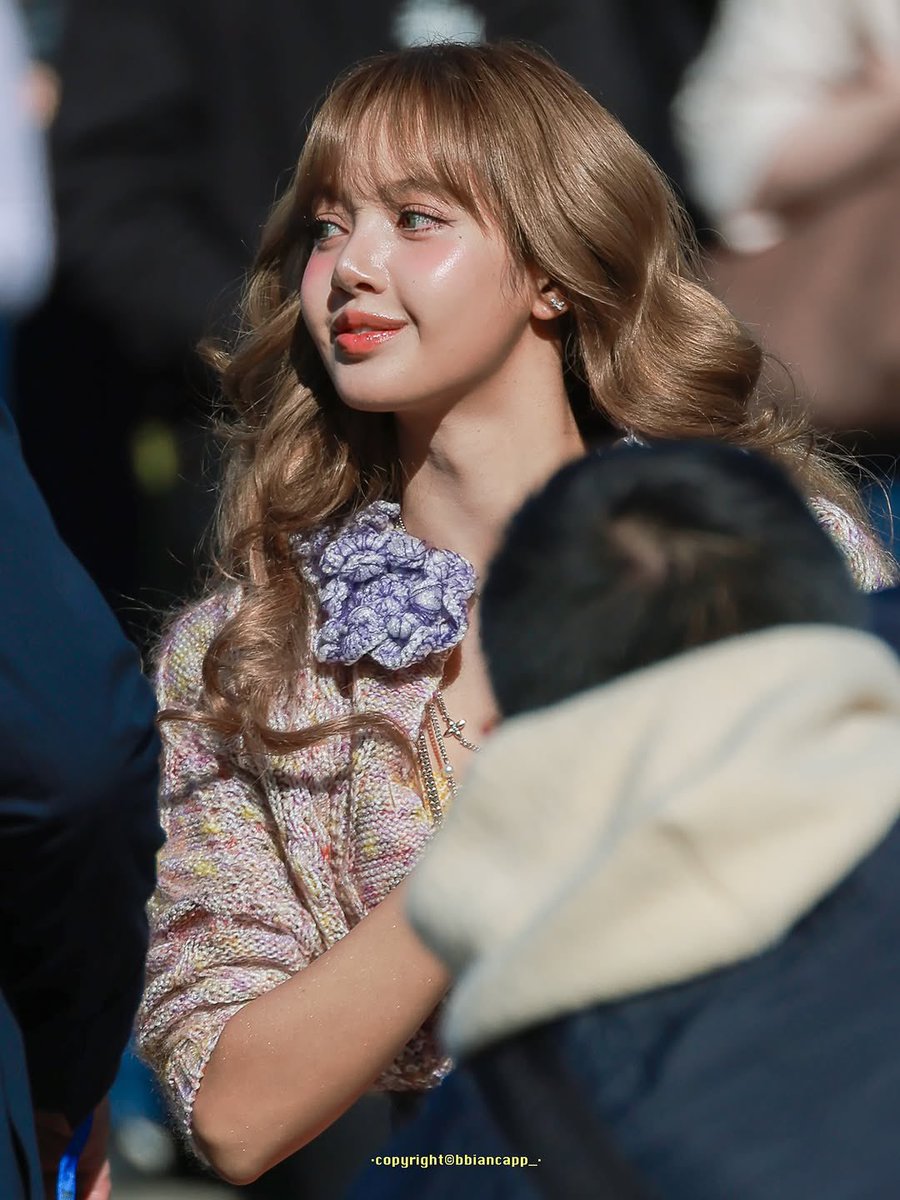 LaliceUpdates's tweet image. F L A W L E S S
🔗 instagram.com/p/DPPZtydjcDm/…
@wearelloud @LouisVuitton
LISA PARIS FASHION WEEK
#LISAxLVSS26
#LISAxLouisVuitton
#LVSS26