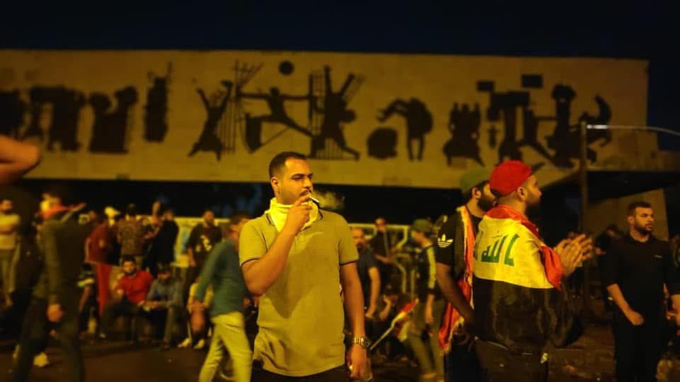 إنني أعرف لم ولن أنام جيدا في هذه الليلة، ليلتنا الكبرى، ليلة مقتلنا، 1 تشرين 2025 

ليلة خسرنا فيها نومنا ألهاني، وخسرنا فيها أن نحلم مرة أخرى، خسرنا بعدها أن نكتفي بالصمت، ونقف مكتوفين، أمام كل مصائبنا من السفلة والساقطين من أصحاب النفوذ وميليشياتها 

ليلة كانت ألذ علينا من