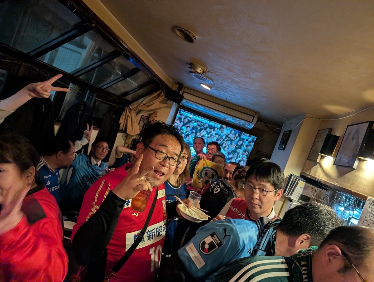 obachan12's tweet image. やどかりリアル！お知らせ！

サッカー好きを集め月1回下北沢でオフ会しています。良かったら参加しませんか？
youtube.com/playlist?list=…
↑
こちらお時間ある時に御確認下さい。
次回10/31金曜日
20時KICKOFF
参加費5千円前後
ご検討下さい
お返事お待ちしてます
#やどかりリアル
#LORDED
#TAWAGOTO