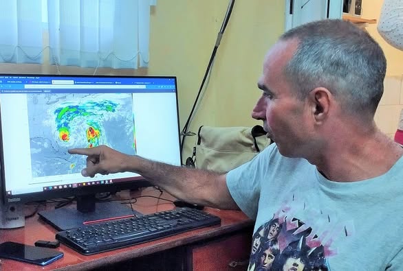 Ricardo R. González tweet media