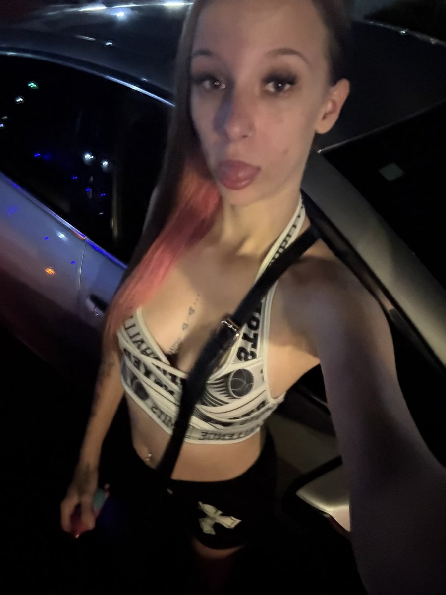 maddiicakee's tweet photo. it’s always my way!💋💸 https://t.co/M0KJkj4aWj