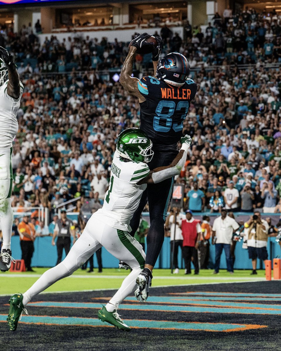 Darren Waller tweet media