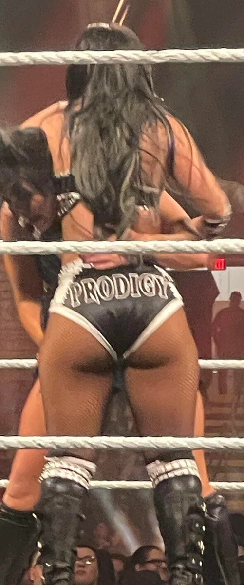 SluttyProdigy's tweet photo. @COLDSHEDEVIL https://t.co/Qhfg7VMpvj
