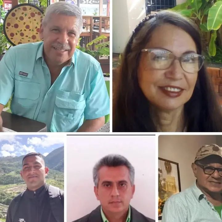 Luciadelgado62's tweet photo. Hoy mi esposo José Luis Machín y sus compañeros: Ysaira Villamizar, Miguel Jorge, José Osorio y Junior Rivas cumplen un mes de ser detenidos injustamente por el SEBIN en Barinas, hoy se encuentran en Yare II e INOF, Miranda.
Personas honestas y trabajadoras. ¡PEDIMOS SU LIBERTAD! https://t.co/36sGfTob7S