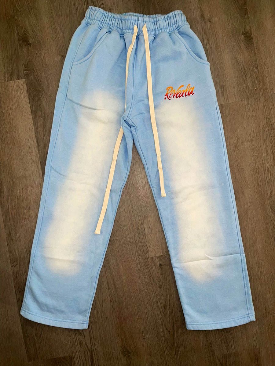 ReveaLosAngeles's tweet photo. Reveala Blue Heavyweight Sweatsuit &amp; Camouflage Pants Available Now!
#RVL#Reveala
Follow Us On Instagram ->
@Revealla_ 📲 https://t.co/db9A5Sg8Xx