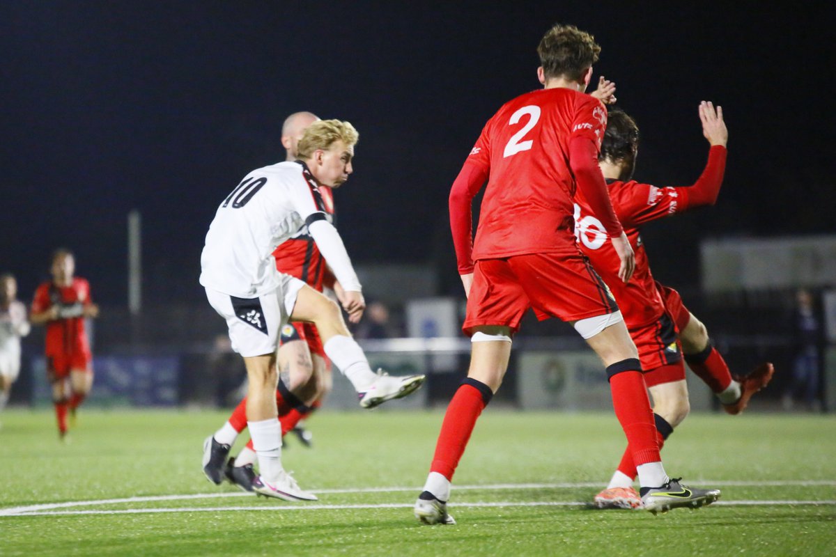 Faversham Town F.C. (@favershamtownfc) on Twitter photo There's a new lion in town 🦁🦁🦁 and his name is <a href="/_jamesdyer/">James Dyer</a> There's a new lion in town 🦁🦁🦁 and his name is <a href="/_jamesdyer/">James Dyer</a>