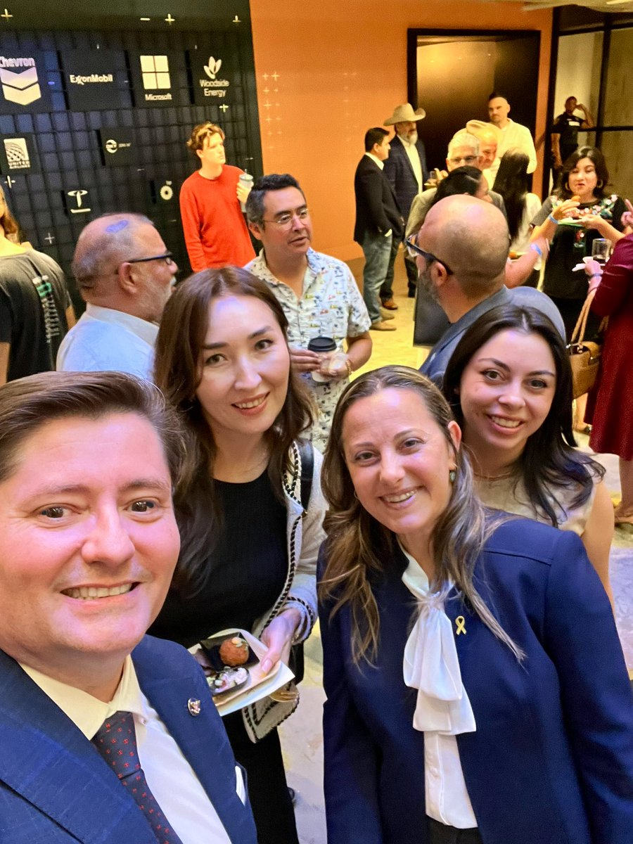 MartyMcVey's tweet image. In observance of Hispanic Heritage Month, the Israeli Consulate in Houston promotes technological solutions that improve the world by establishing connections between startup ecosystems. #HispanicHeritageMonth @IsraelinHouston @LiviaLinkRaviv #technology #hightech