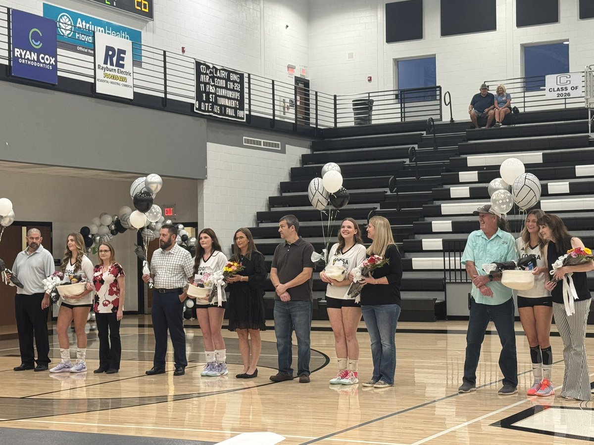 KMartin_00's tweet photo. A 🏐🧹of Dade rolled into a perfect Senior Night for our Eagles! Coach Huskins has led this group to 5X the W % since taking over the program—a true testament to hard work &amp; dedication. Here’s to the seniors who lead w/ grit &amp; grace, &amp; to a program that’s only going⬆️from here!🦅 https://t.co/7DakAlNm0W