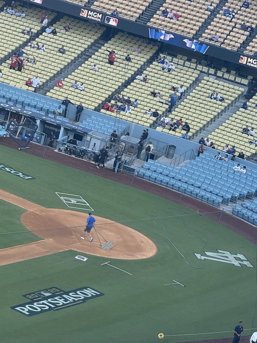 LABornRaised13's tweet photo. Feeling grateful/blessed to be at my 6th Dodger game of the season, and 1st ever MLB Wild Card! ๐๐ปโพ๏ธ๐ @Dodgers @MLB #dodgerstadium #Postseason2025 #MLBWildCard #MLB #WildCard #LosAngelesDodgers #LADodgers #Dodgers #LosAngeles #LA #itstimefordodgerbaseball #ITFDB #NLWildCard #NL #MLBPlayoffs #2025postseason
