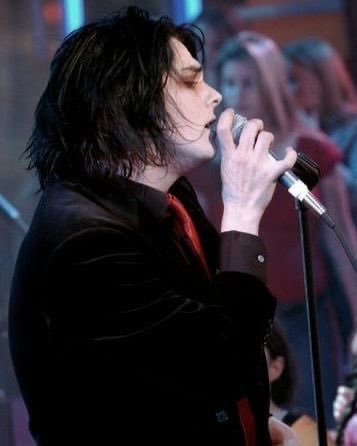 Ena 🗡️ || MCRPHILLY || #1 INTYWIDFAL FAN tweet media