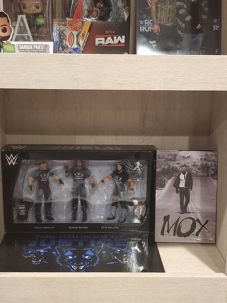 We did some organizing today. 

I'll likely have to rearrange again soon, but for now? This works.