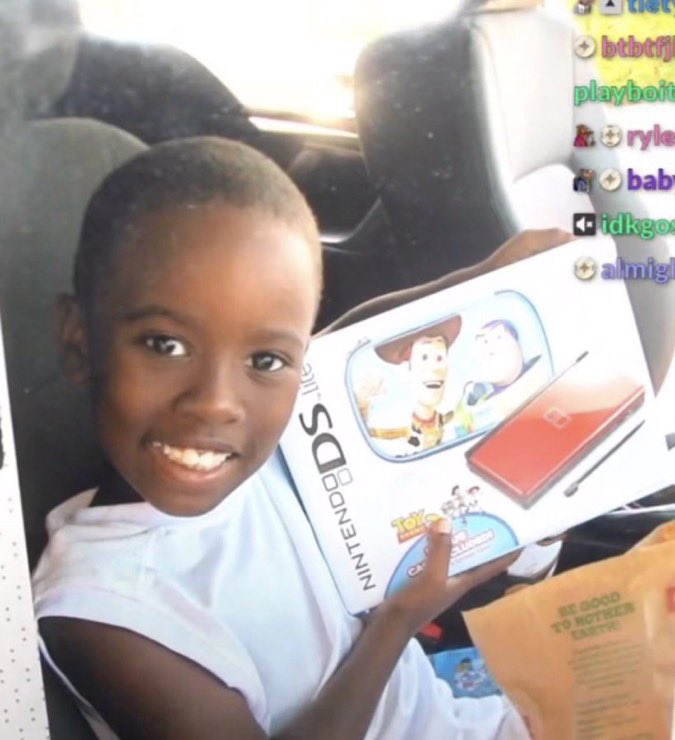 EAN🌚. tweet media