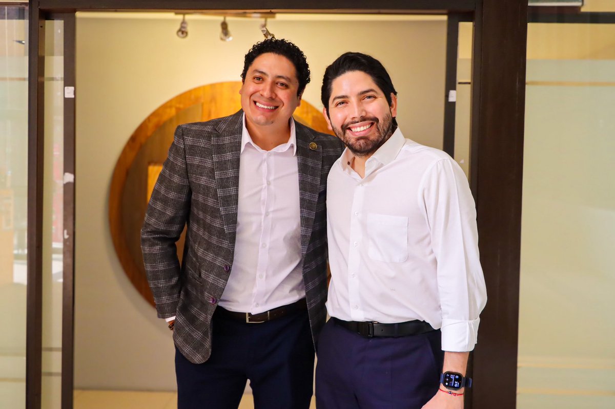 🇲🇽

¡Aquí con mi compa Luis Gerardo "el Chino"! Directo de #Guanajuato. 📍😎