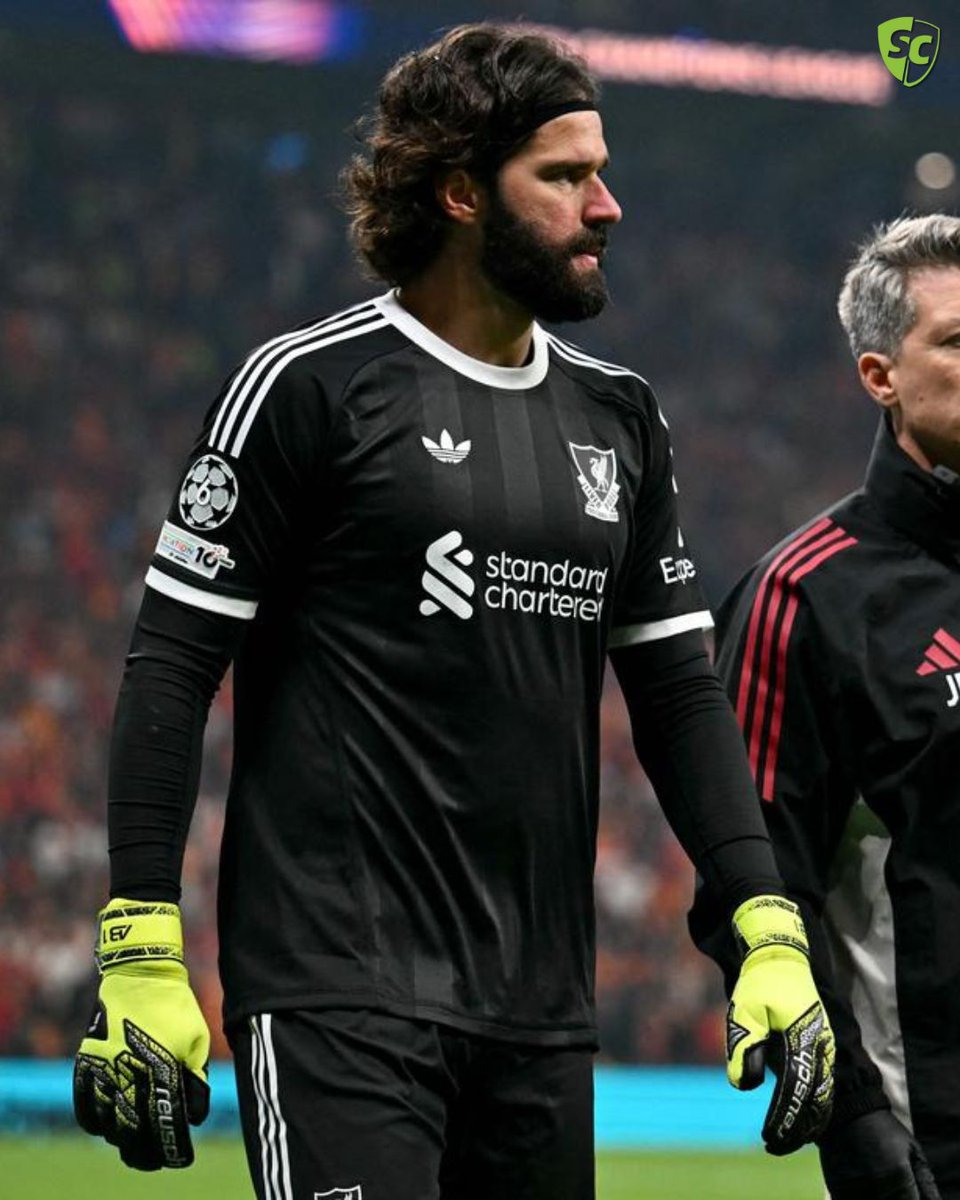SuperCoachEPL's tweet image. Goalkeeper downgrade incoming? 👀

Who to buy, hold and sell for GW7 👇

🚨 bit.ly/46NmGLg ✍️ @tim_michell 

#SuperCoach #EPL #Fantasy