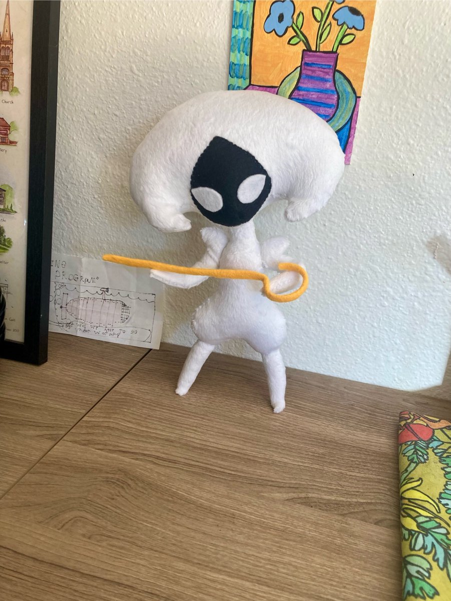 weekly_hall's tweet photo. i made a poseable lace plushie!! she even scales with hornet, i love how she turned out.. 
#SilkSong https://t.co/1303rpgdDd