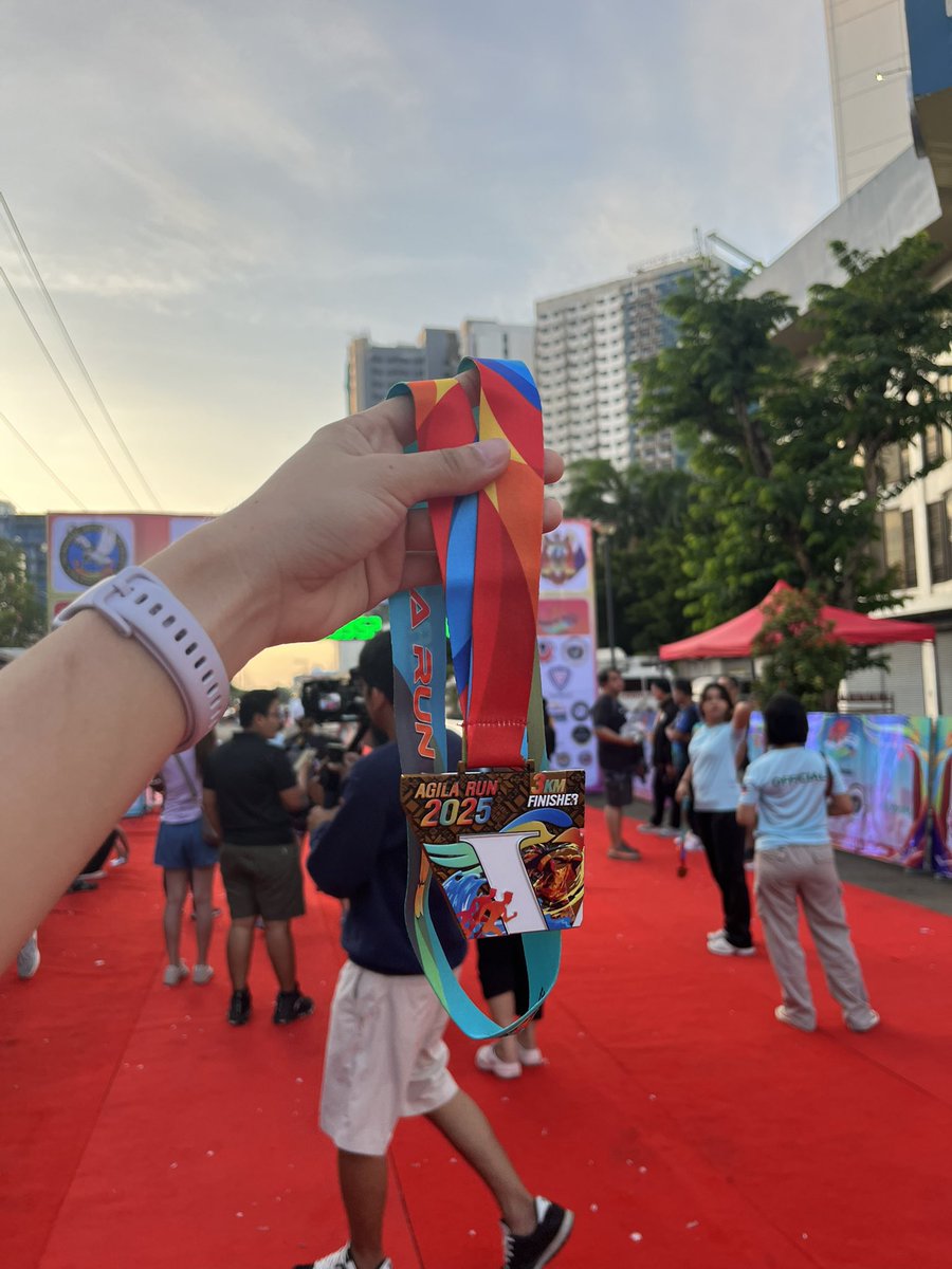 Janenebria11's tweet photo. First fun run down, many more to go 💪 https://t.co/sCsdKQZjUp