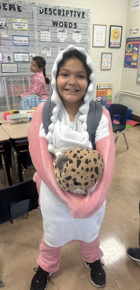 Celebrated our first Paw Goal of the year with a Pajama/Stuffed Animal day! #celebrate #hardwork 🎉🤩 <a href="/SEM_Dalers/">SEM Dalers</a>
