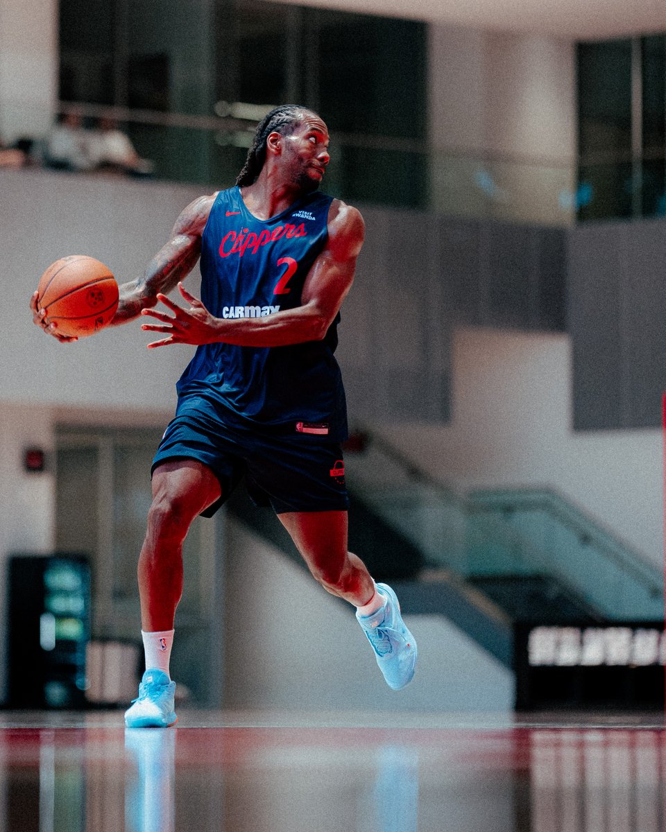 LAClippers's tweet photo. we are sooooo back https://t.co/mv9Ae0klk9
