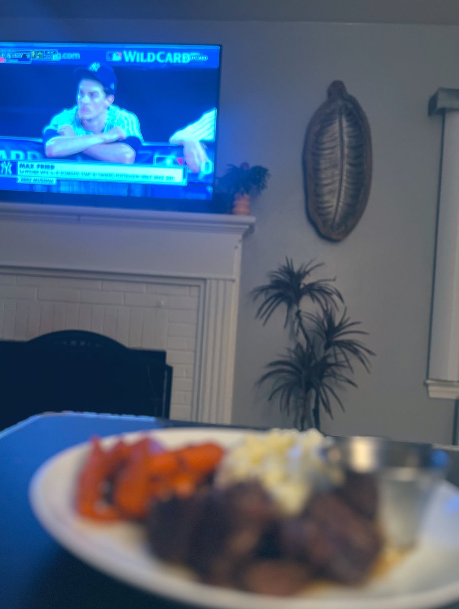 steve_carlson17's tweet photo. Meat and potatoes
done perfectly
#wildcard
#NYYBOS #shecancook https://t.co/TZId2wA2fV