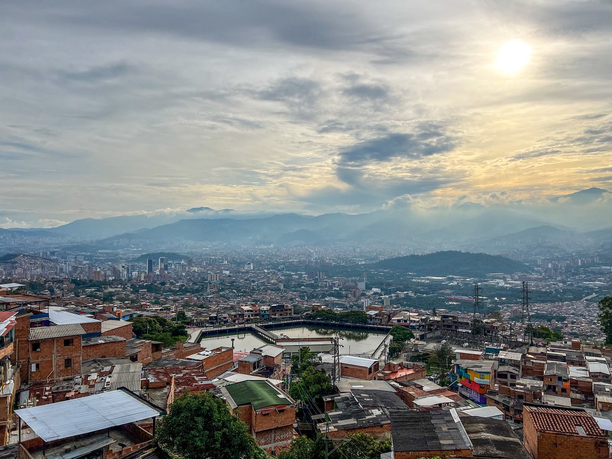 Medellín desde Manrique-comuna 3 ✊🏾♥️🥄
