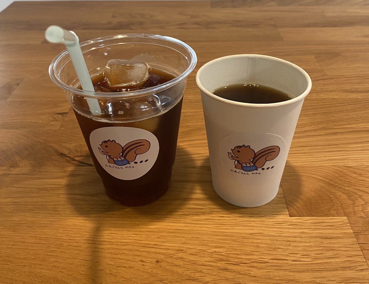 Fragrantcafe's tweet photo. 飲んで気に入ったら注文を前向きに検討していただける方限定で数量限定の抽選で豆の無料配布をするか検討中です🤔
そんな方ってどれくらいいます？？
コメントいただけたら嬉しいです♪

#自家焙煎コーヒー 
#無料配布検討中
#コーヒー好きな人と繋がりたい https://t.co/O6jiza4DAF