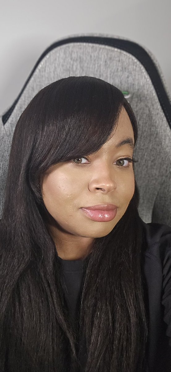 Ya girl is finally liveeee on Twitch!!

Come tell me about your day!! Plus we got a new card gameeeeee!!

#partnerpush