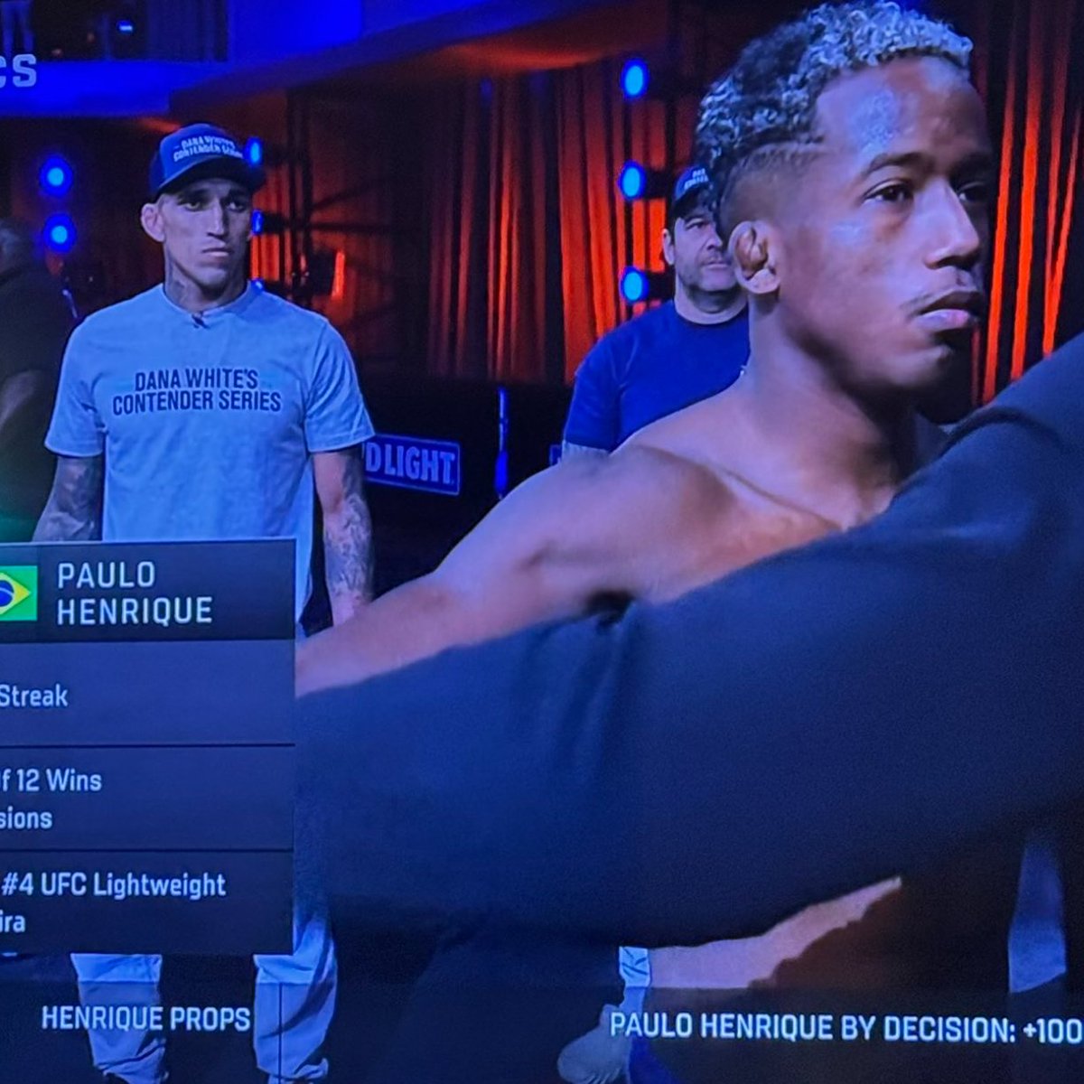 THATBOYMMAGURU's tweet image. Yeah fuck it I'm picking Gamrot to win because what the fuck is Charles Oliveira doing in Vegas coaching for the contender series a week and a half out from his fight #DWCS