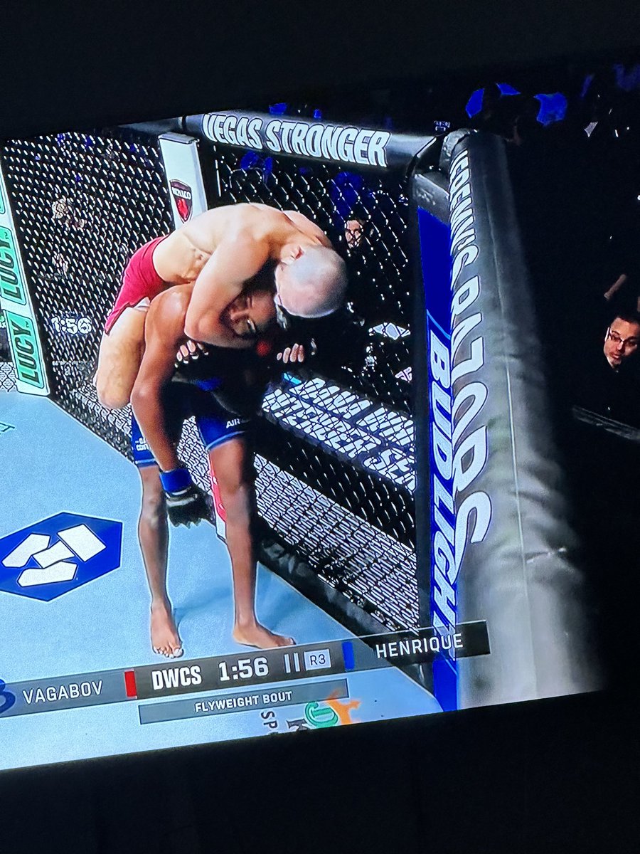 ape_baja's tweet image. @CharlesDoBronxs this your boy?? #DWCS #DWCSweek7