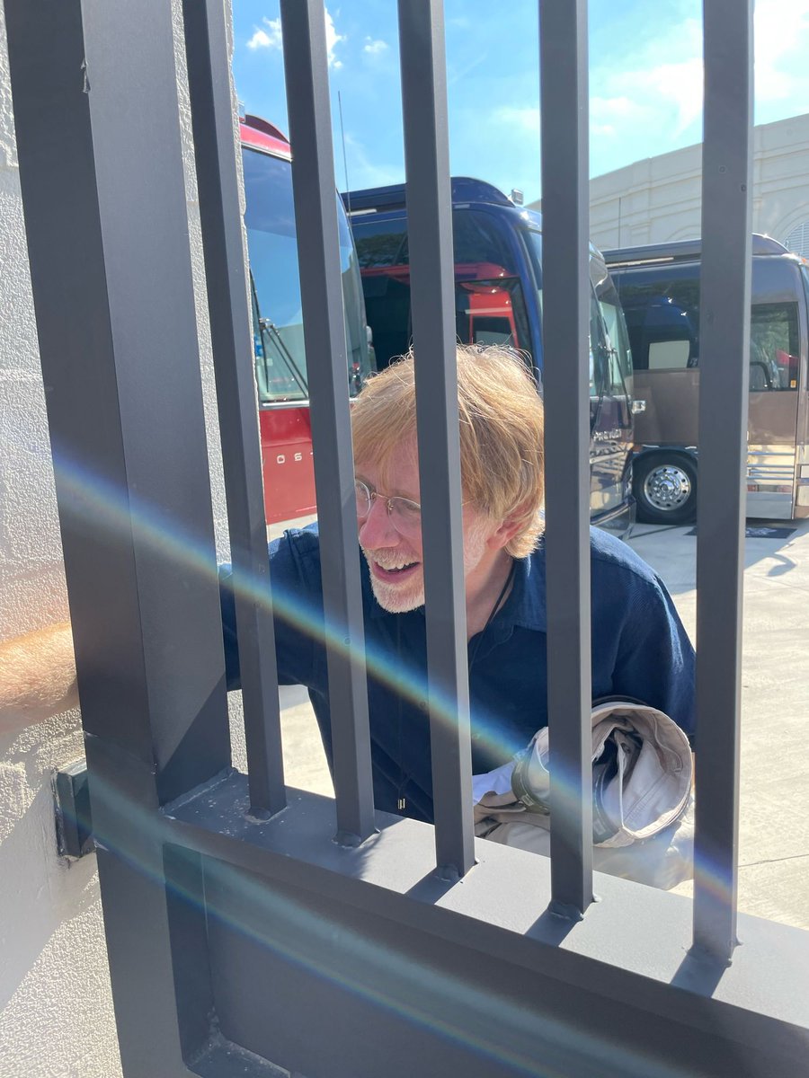 Happy birthday, <a href="/treyanastasio/">Trey Anastasio</a>! Hopefully, next time we meet, it’s not through a fence.