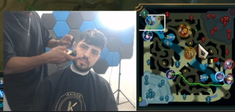 a mano o robs ta jogando inhouse cortando cabelo tio VSF