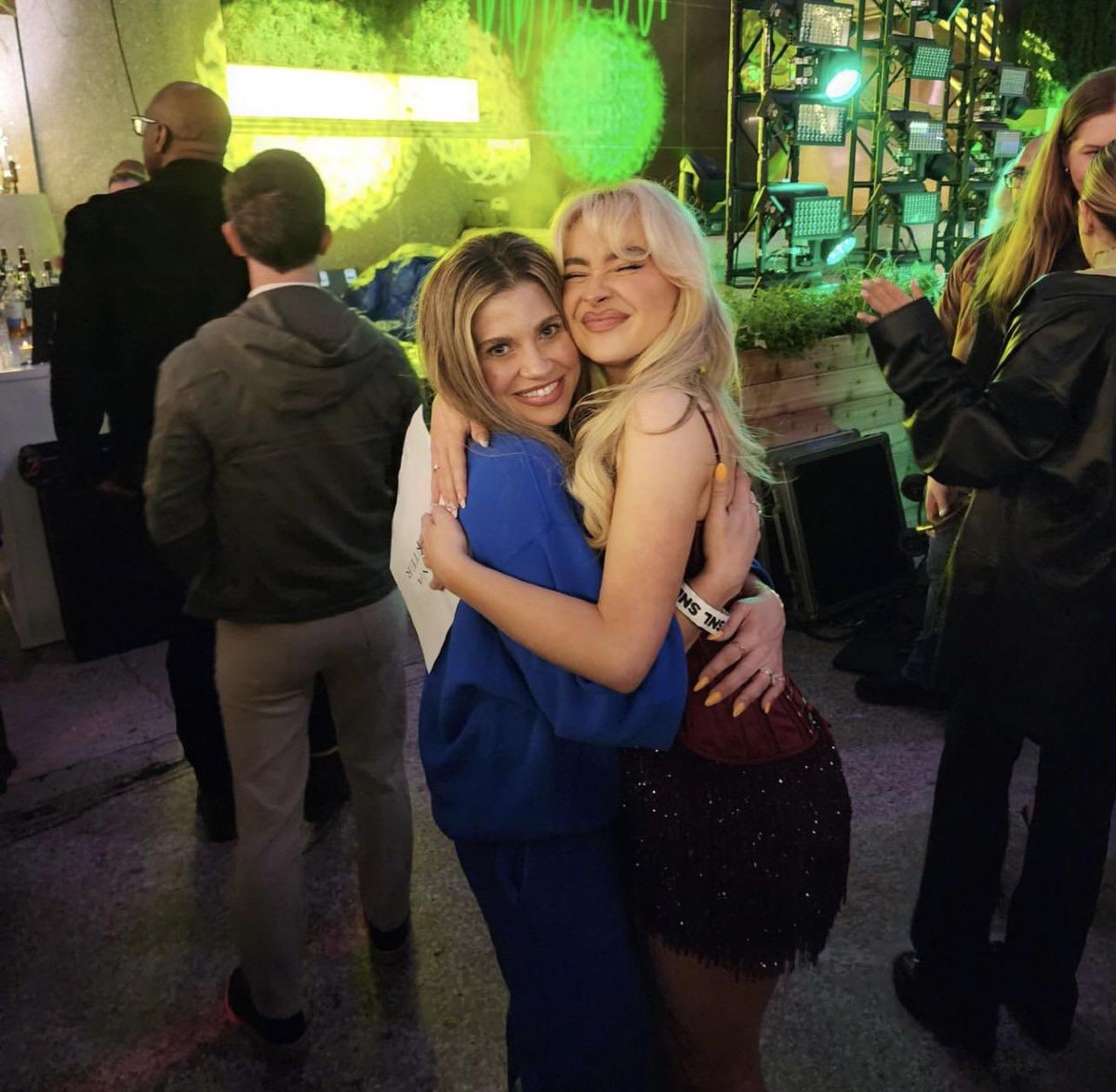 ALRDY0VER's tweet image. danielle saying sabrina has given her so many to be proud of her over the years &amp;amp; she hopes she made her proud tonight 🥺 #dwts