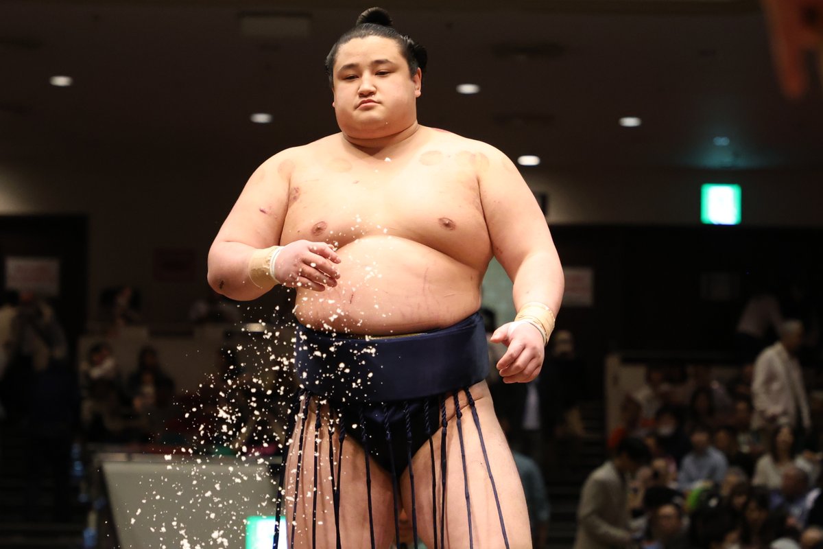 sumokyokai's tweet photo. 本日10月1日、令和7年九州場所の番付編成会議を開き、以下の通り決定しました。

＜新十両＞ 
長村改め日向丸（ひむかまる）　（木瀬）
五島改め藤凌駕（ふじりょうが）　（藤島）

＜再十両＞ 
北の若（八角）
若ノ勝（常盤山） 

#sumo #相撲 #九州場所 #十一月場所 https://t.co/OElwqRZfLp