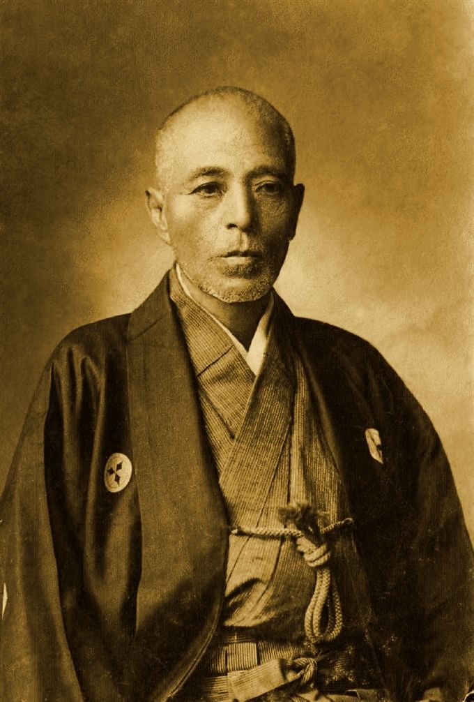 NGIndonesia's tweet photo. Siapakah Saito Hajime yang sesungguhnya? Bandingkan faktanya dengan karakter Rurouni Kenshin. Benarkah teknik Gatotsu adalah jurus pedang historis?
https://t.co/nWo52uqZlh https://t.co/IB2JDl40yo