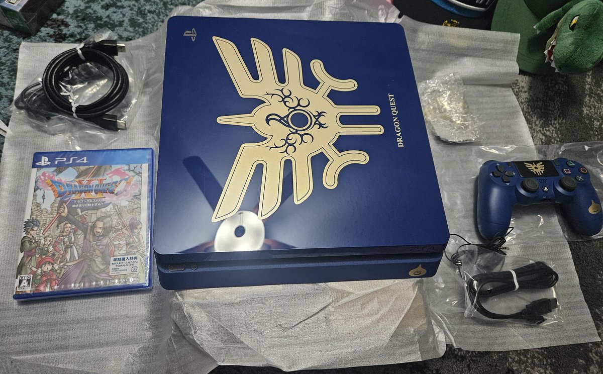 GrownManGamer38's tweet photo. @Petchigoo Hey! I got a couple DQ items from my trip to Japan. Went with my wonderful wife. https://t.co/HNVVBLLDOd