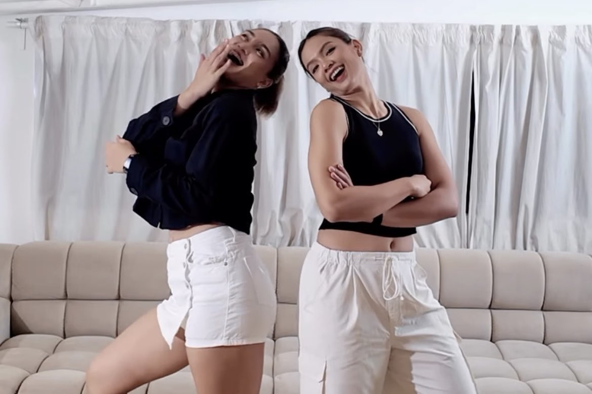 caitdqt's tweet photo. yin yang energy that just makes sense https://t.co/Hns5FYDODs