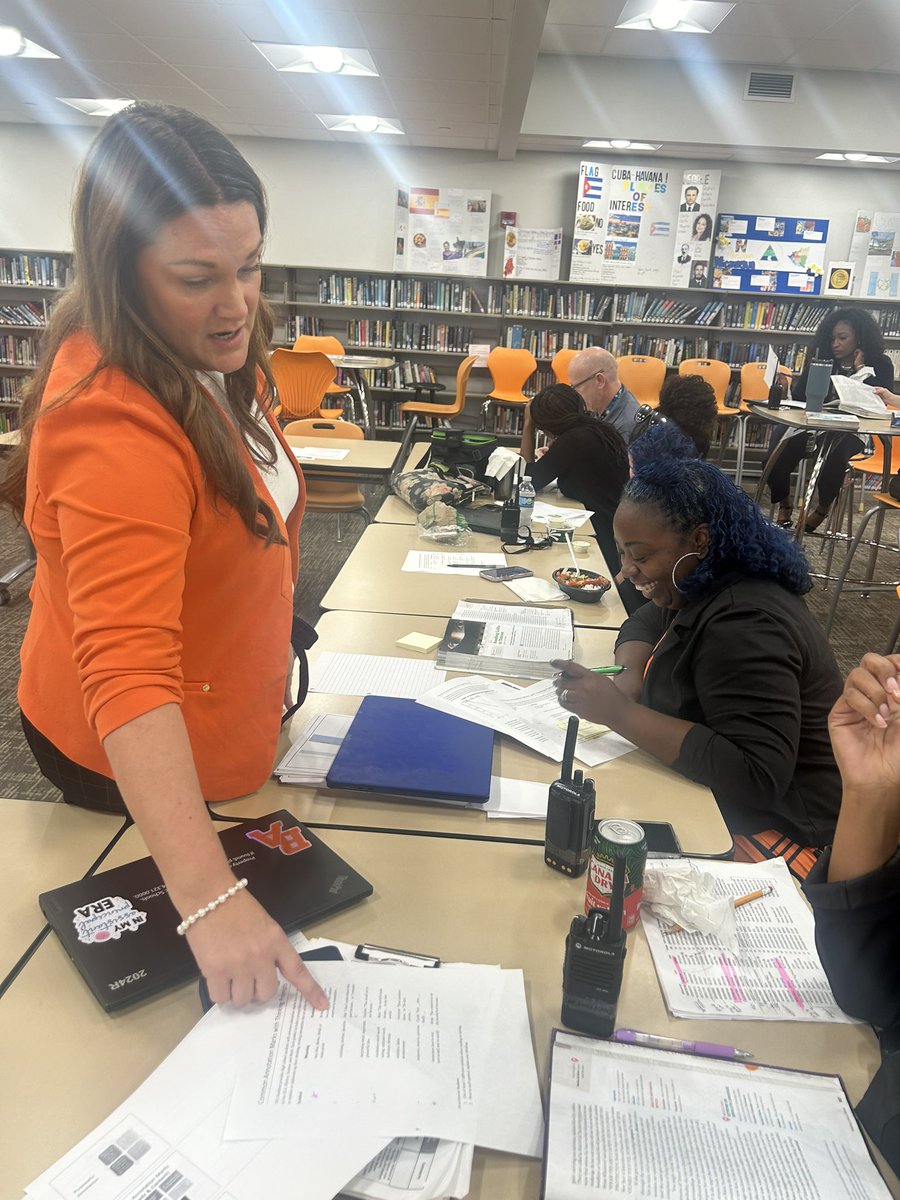 kionardra's tweet image. Annotation unlocks comprehension—every mark tells a story. 📝 Today’s PD with @MGorleyCDE gave us powerful strategies to help students interact deeply with text. #CobrasOnTheMove #ProfessionalLearning @JamesGriffin_II @MrsLehmanBAHS @GiaHRoberts