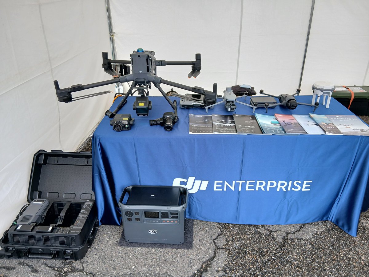 Geometrix_Ent's tweet image. おはようございます✨
本日より2日間、新潟市産業振興センターにてけんせつフェア北陸2025in新潟が開催されます！Q-79の屋外ブースにてドローン、測量機器の最新機種を展示しております！
皆様のご来場をお待ちしております🛩️🛩️🛩️
#新潟県 
#けんせつフェア
#drone
#ドローン
#Topcon
#CHCNAV
#RIEGL