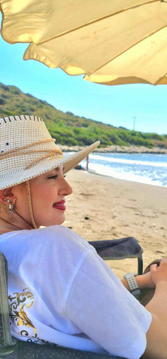 GizemBal1699's tweet photo. 🌊🙏🏻🏝☀️🥰 

#beach #love #beautiful #sea #views #happy #memories #sealife #funny #funtime #seaside #wednesday #sand #sun #sunny #nofilter #girl #sunnyday #hat #new #photo #TravelPhotography #travel #lover https://t.co/igkugHgF82