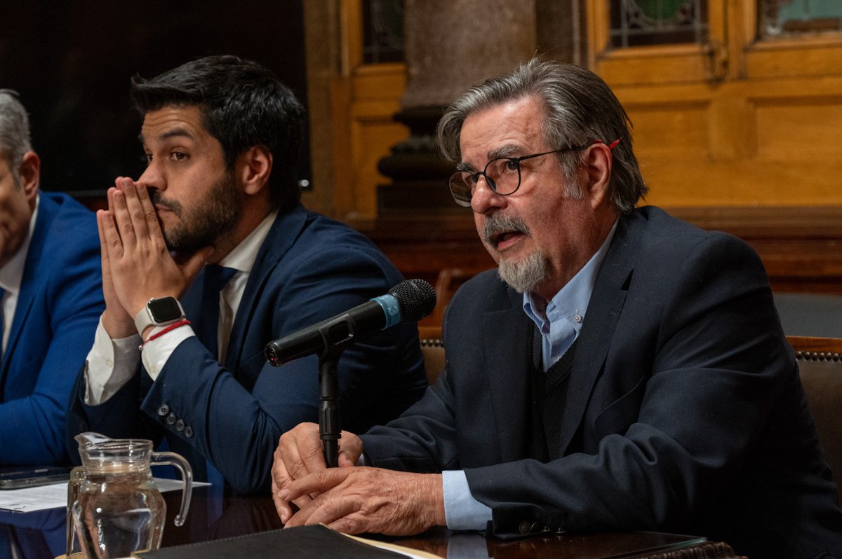 LEGISLADORES PRESENTARON EL PROYECTO DE LEY: “CREACIÓN DEL REGISTRO NACIONAL DE ENTIDADES TERRORISTAS”

parlamento.gub.uy/noticiasyevent…

"Departamento de Fotografía del Parlamento del Uruguay"
Fotógrafo: Martín Valente