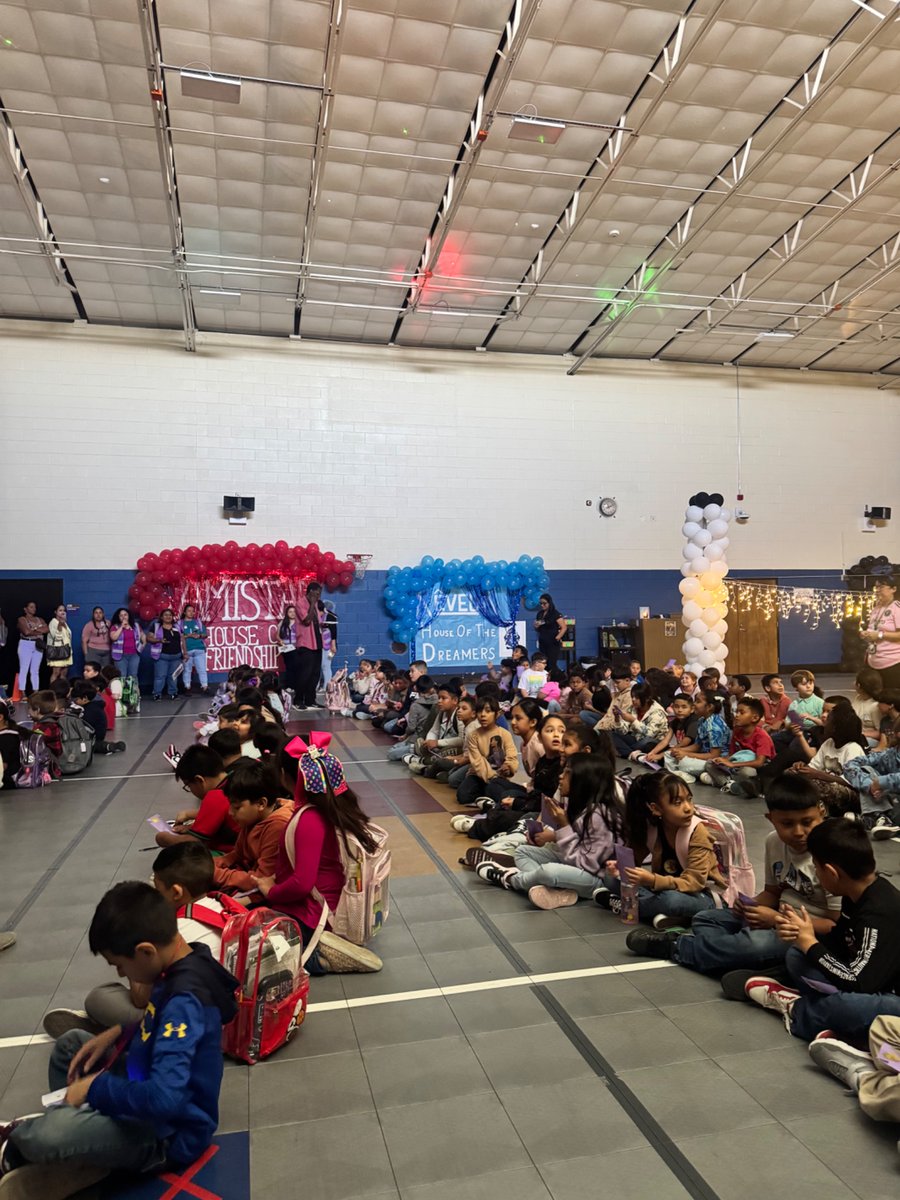 Clopez121299's tweet image. ✨ Another exciting House Selection today with our 2nd and 3rd graders! 🎉 Thank you to our amazing parents for joining the fun and supporting our students as they found their House family. 🤍💚💙❤️ #HouseSelection #BuildingCommunity @NHFineArtsMag @Mr_Quintanilla1