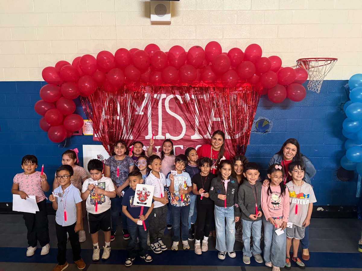 Clopez121299's tweet image. ✨ Another exciting House Selection today with our 2nd and 3rd graders! 🎉 Thank you to our amazing parents for joining the fun and supporting our students as they found their House family. 🤍💚💙❤️ #HouseSelection #BuildingCommunity @NHFineArtsMag @Mr_Quintanilla1