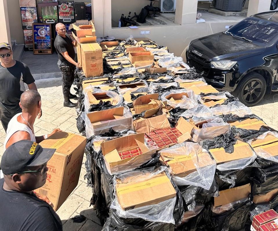 Hoy entregamos al CECCOM un total de 1,750,000 unidades de cigarrillos marca Capital, incautados durante operativos realizados en diferentes puntos de esta provincia.